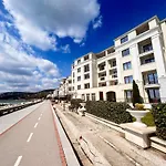 Апартаменти Infinity Blue Apartment-complex Carpe Diem - Free Parking
