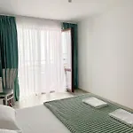 Апартаменти Infinity Blue Apartment-complex Carpe Diem - Free Parking *