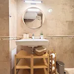 Апартаменти Infinity Blue Apartment-complex Carpe Diem - Free Parking Балчик