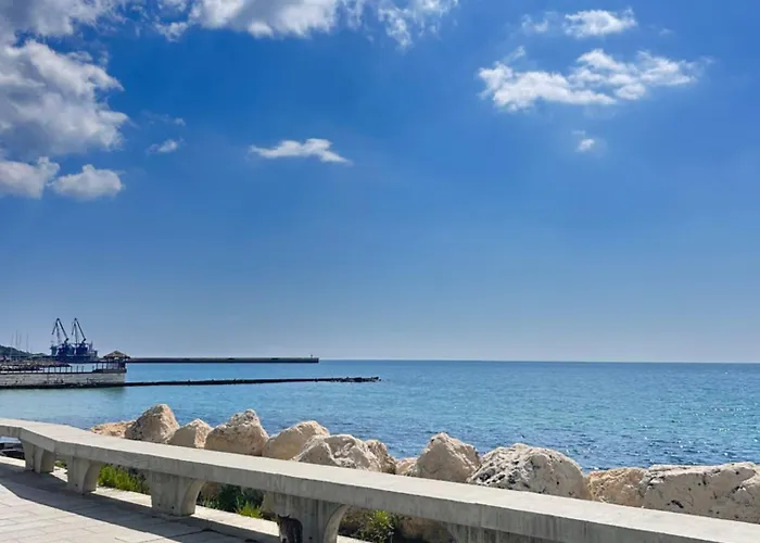 Infinity Blue Apartment-complex Carpe Diem - Free Parking